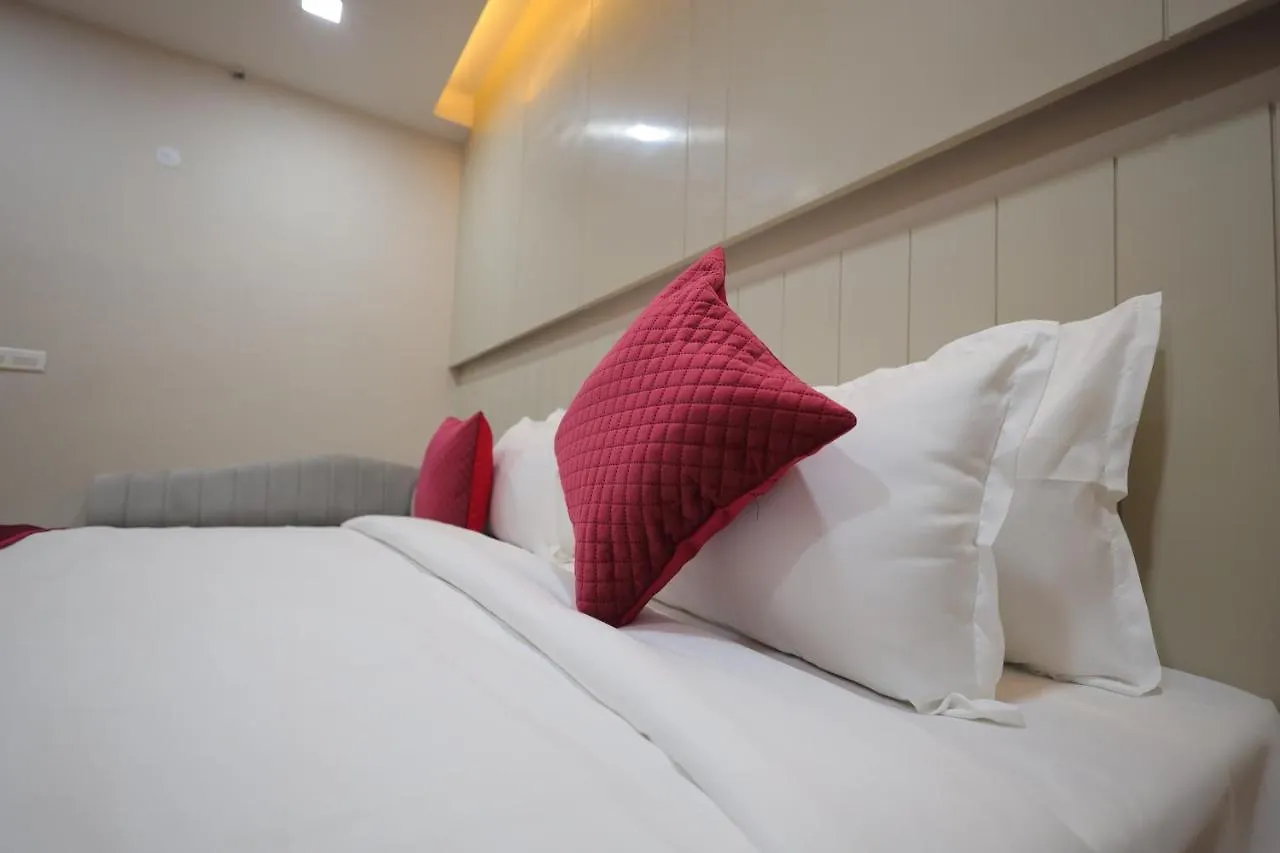 Hotel Taj Crown Plaza Agra   Agra (Uttar Pradesh)