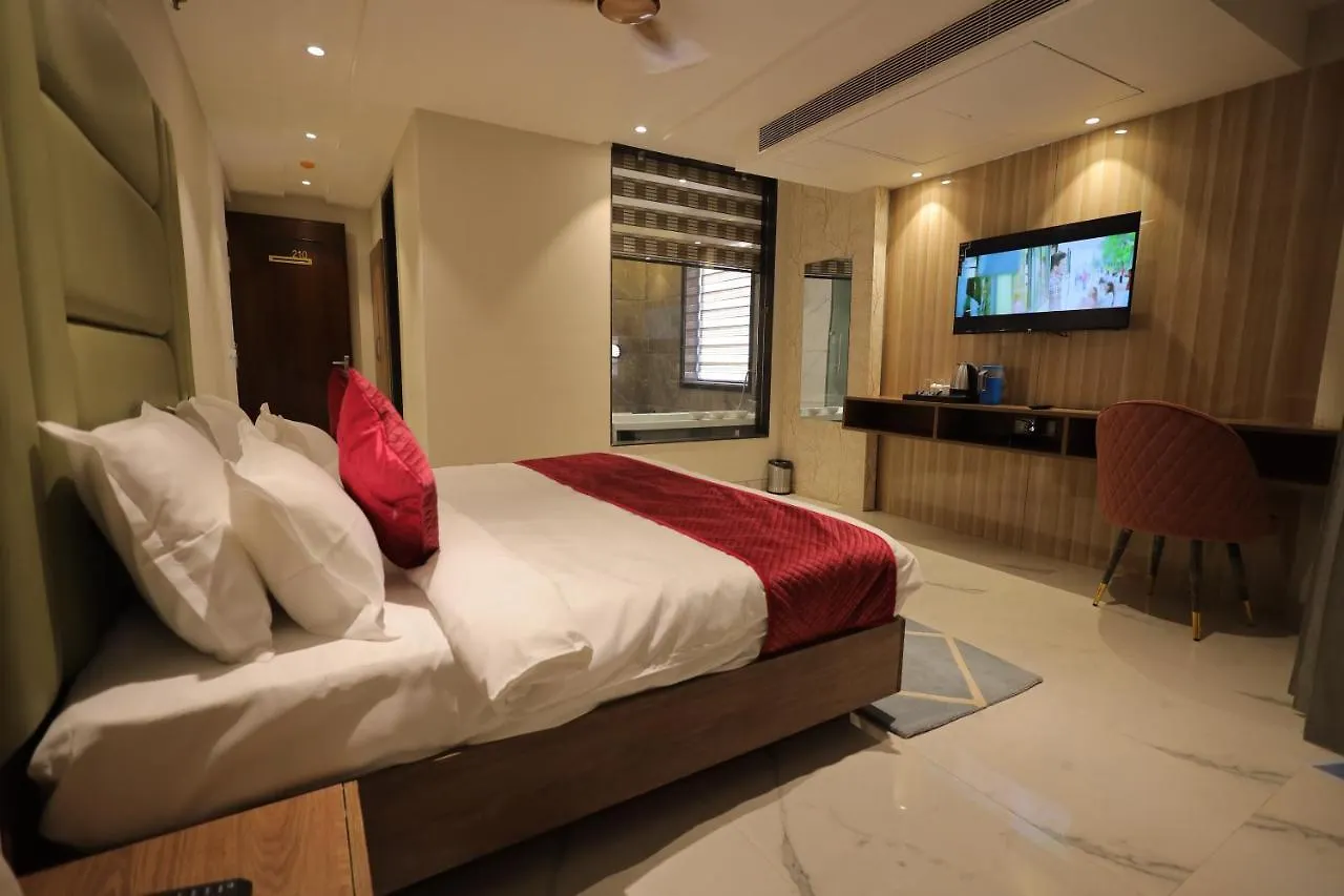 Hotel Taj Crown Plaza Agra