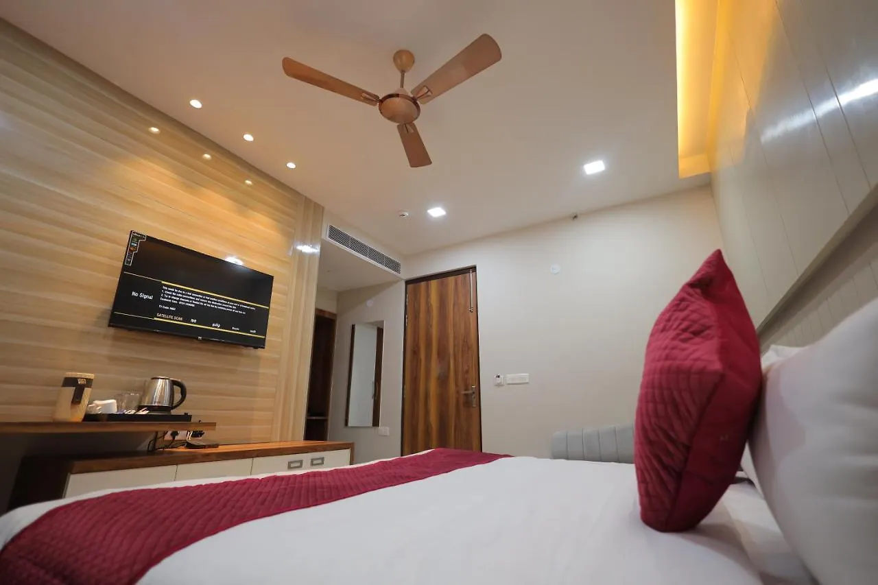 Hotel Taj Crown Plaza Agra