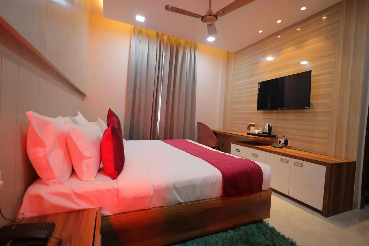 Hotel Taj Crown Plaza Agra  3*, Agra (Uttar Pradesh) India