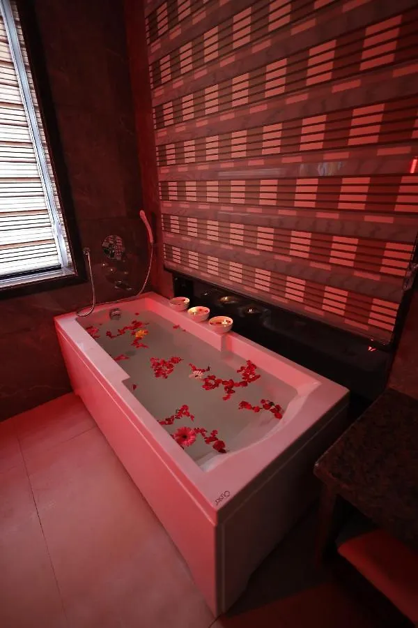 Hotel Taj Crown Plaza Agra  3*, Agra (Uttar Pradesh) India