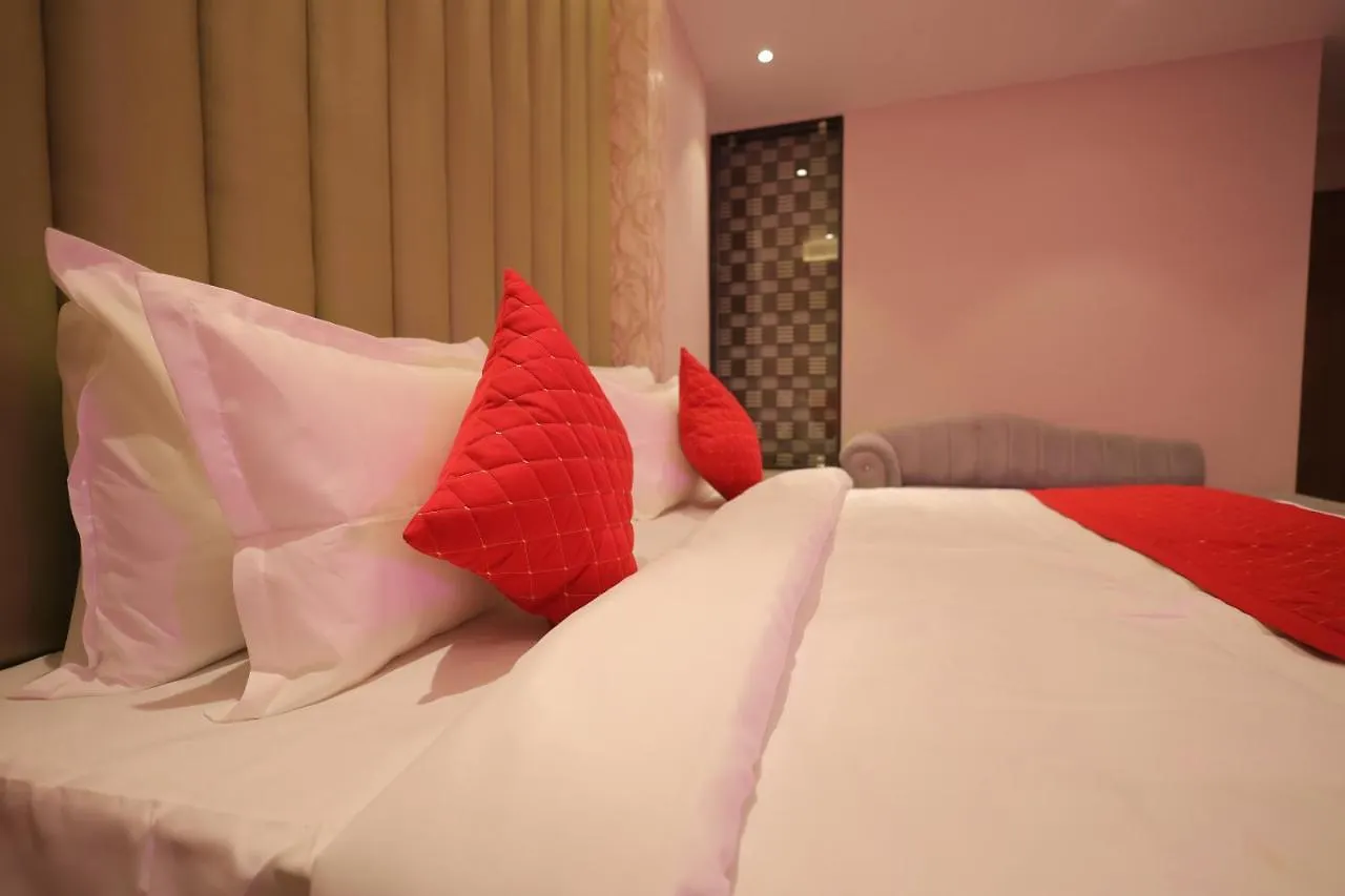 Hotel Taj Crown Plaza Agra  3*, Agra (Uttar Pradesh) India