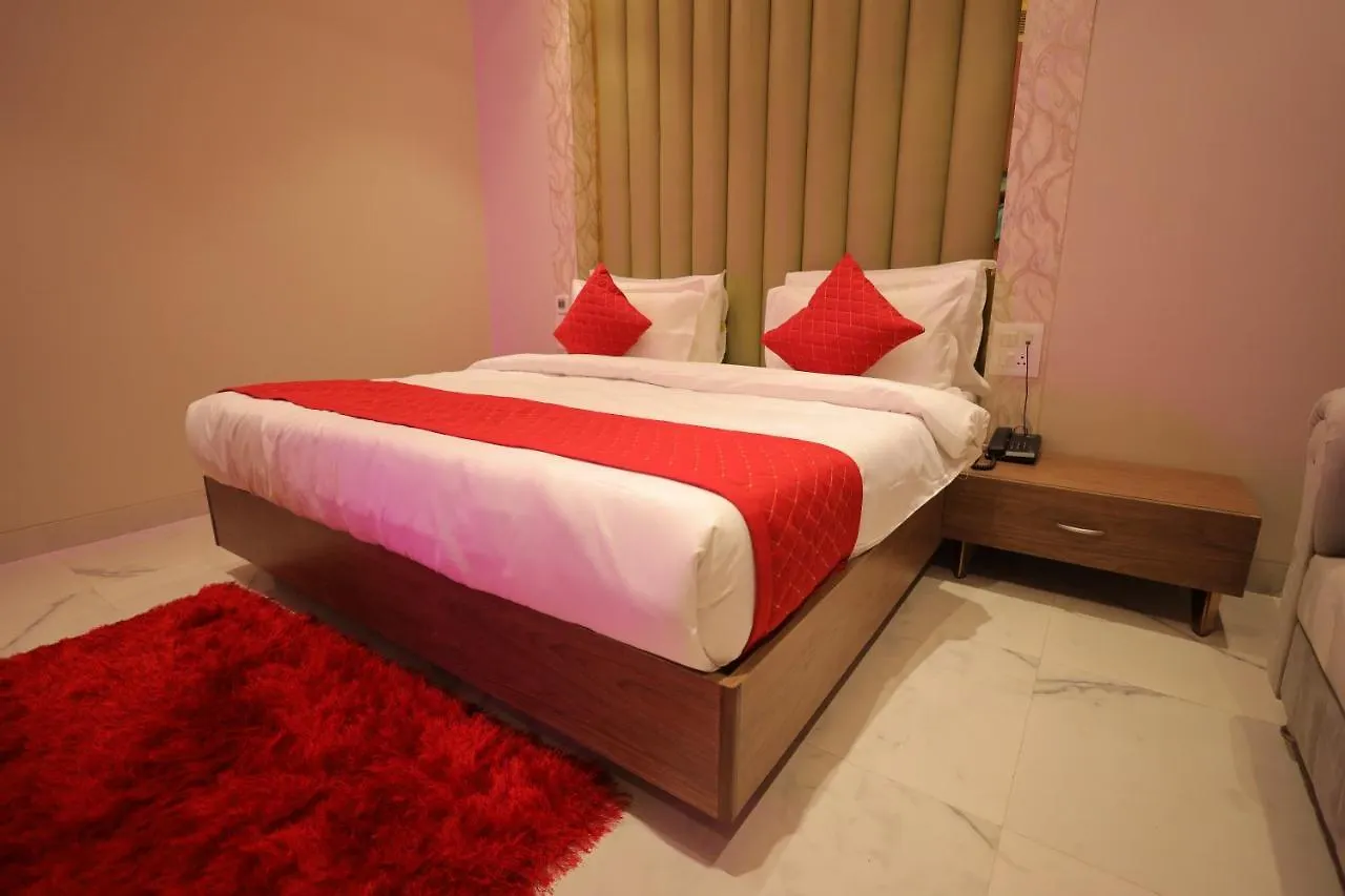 Hotel Taj Crown Plaza Agra   Agra (Uttar Pradesh)