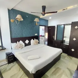 Hotel Laxman By The Golden Taj Group &hotels